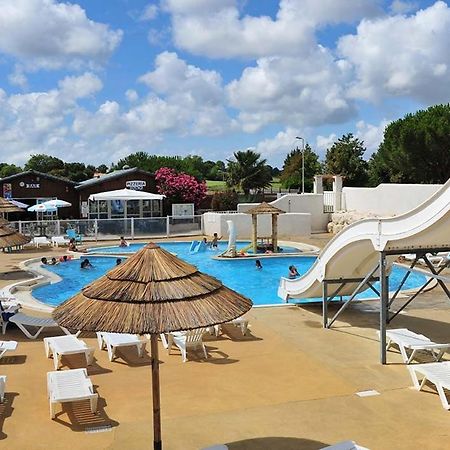 Mobil Home Parfait Etat Sur Camping Arvert Bagian luar foto
