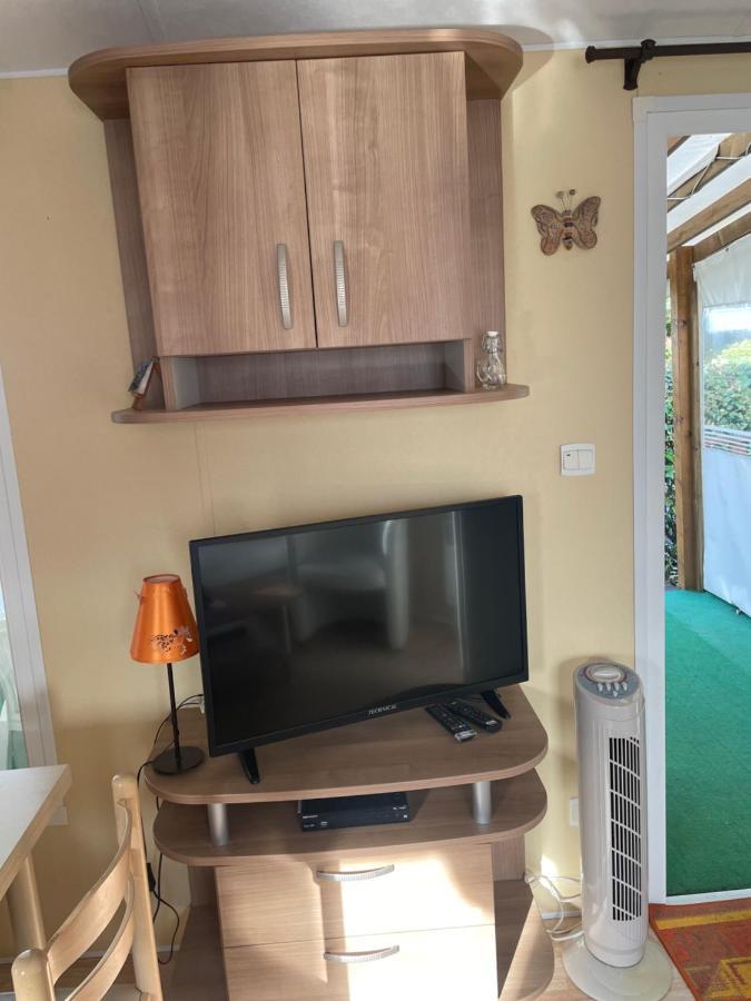Mobil Home Parfait Etat Sur Camping Arvert Bagian luar foto