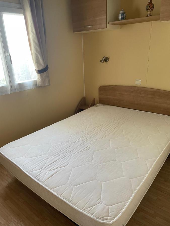 Mobil Home Parfait Etat Sur Camping Arvert Bagian luar foto